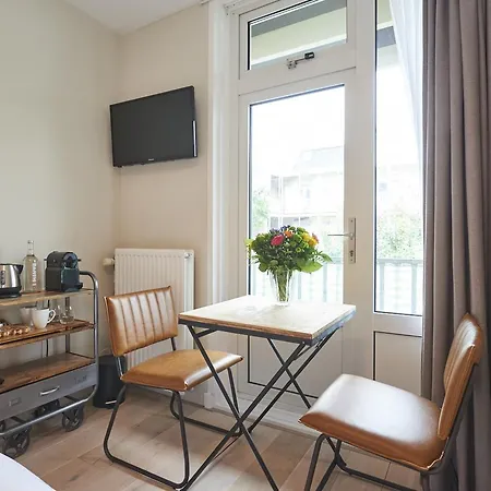 De Nieuwe Staatsman Bed and Breakfast Άμστερνταμ